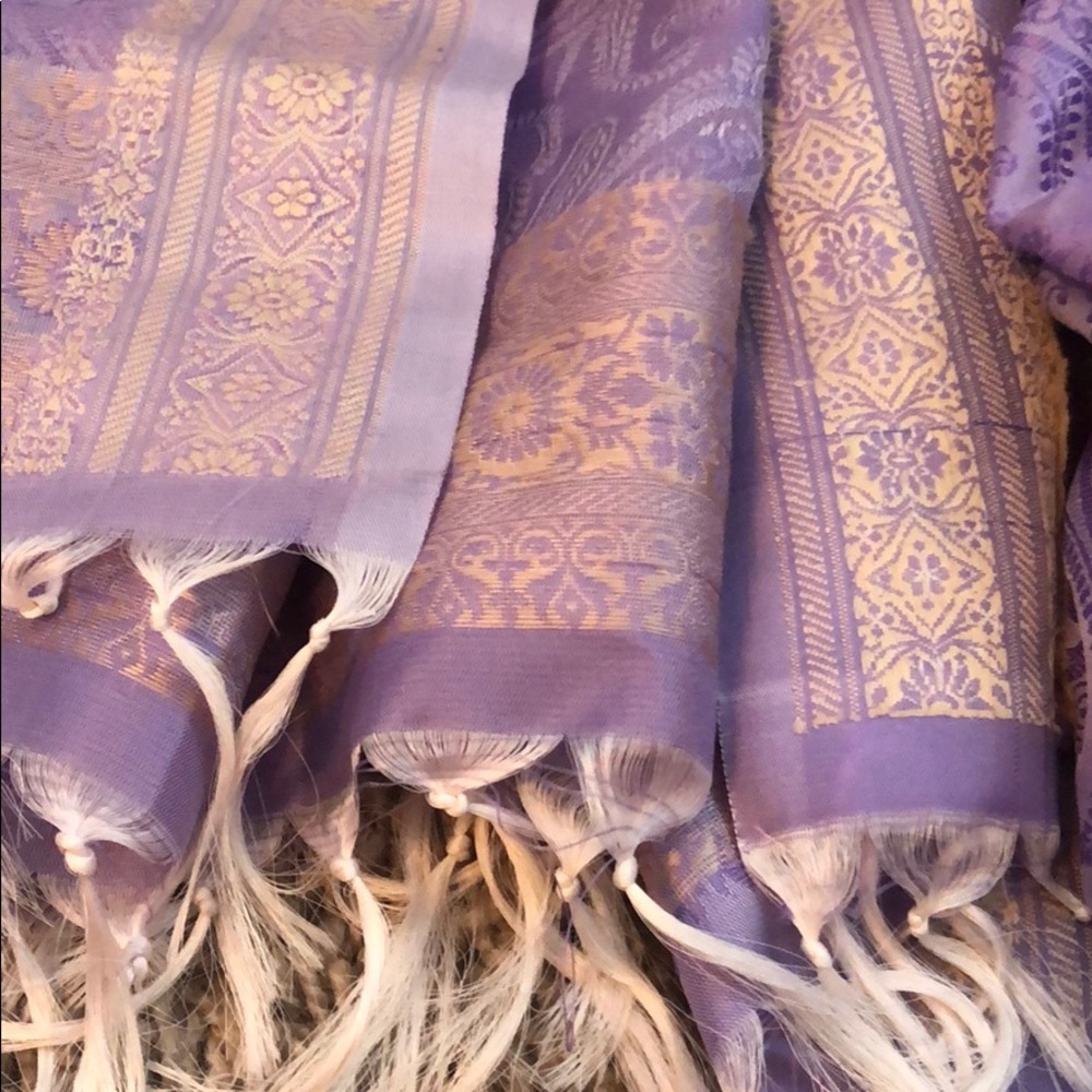 Scarf - Picture 2 of 3